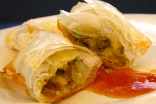 Sailing Yacht Magnetic Sky - Curried Beef Samosa
